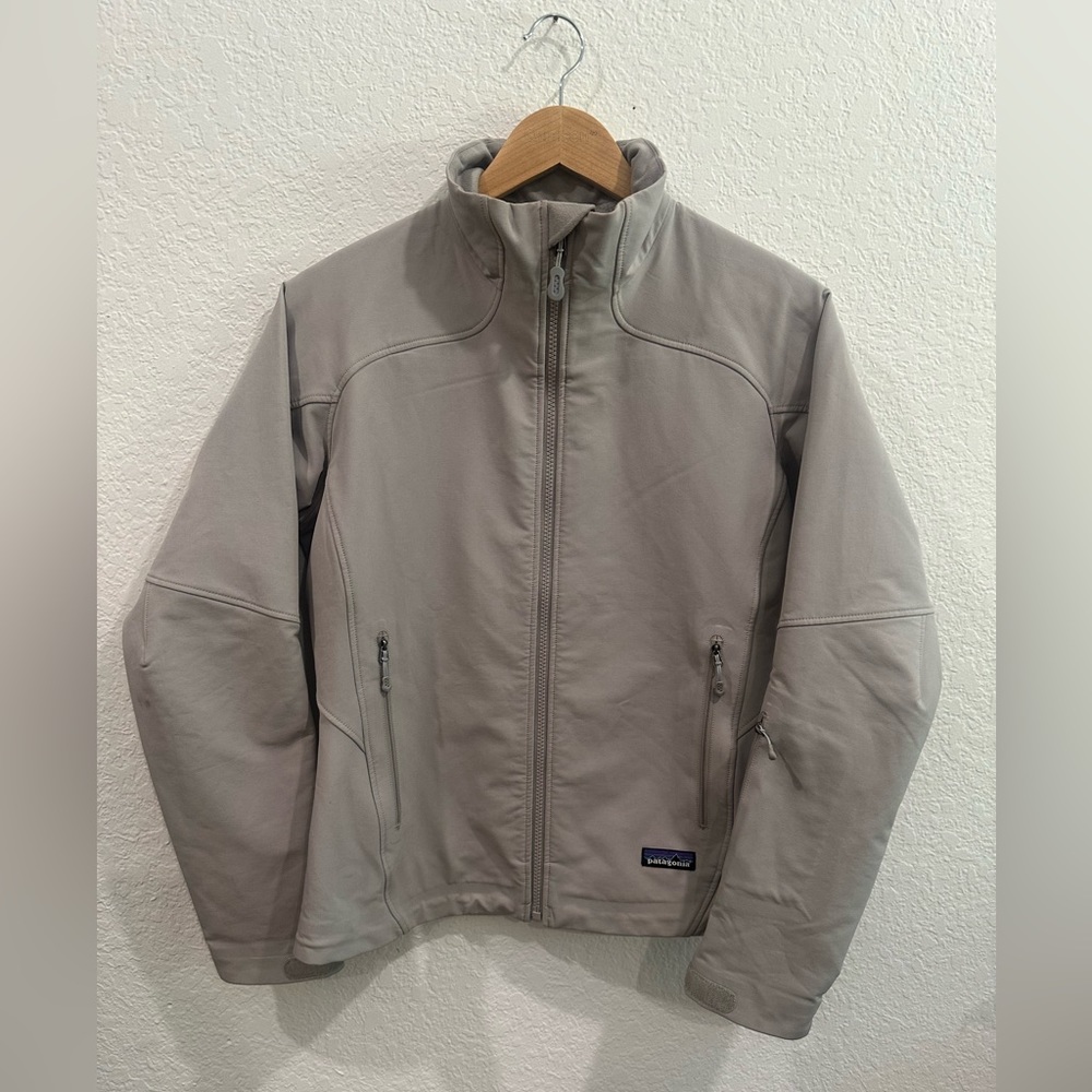 PATAGONIA Women’s Small Windbreaker with Fleece Lining - Size Small Grey